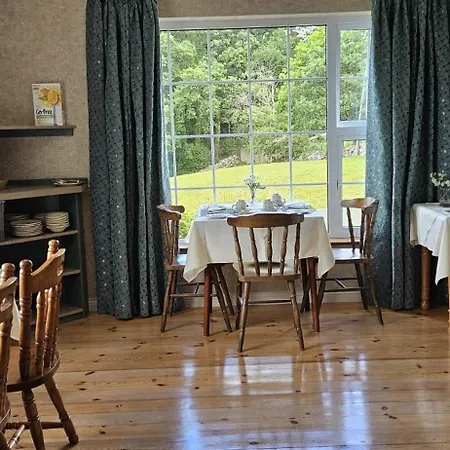 Muckross Riding Stables ファームステイ *